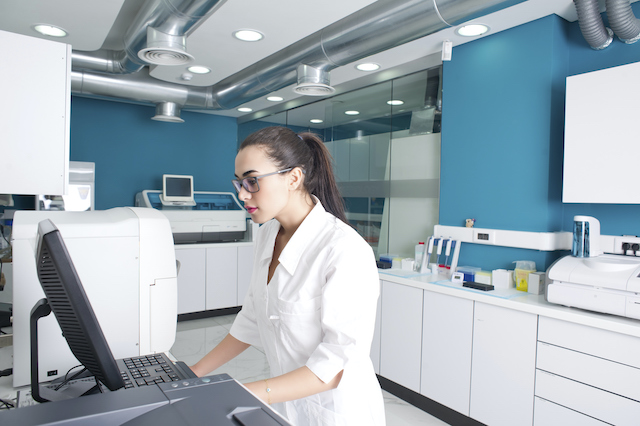 What to Consider Before Purchasing Laboratory Furniture